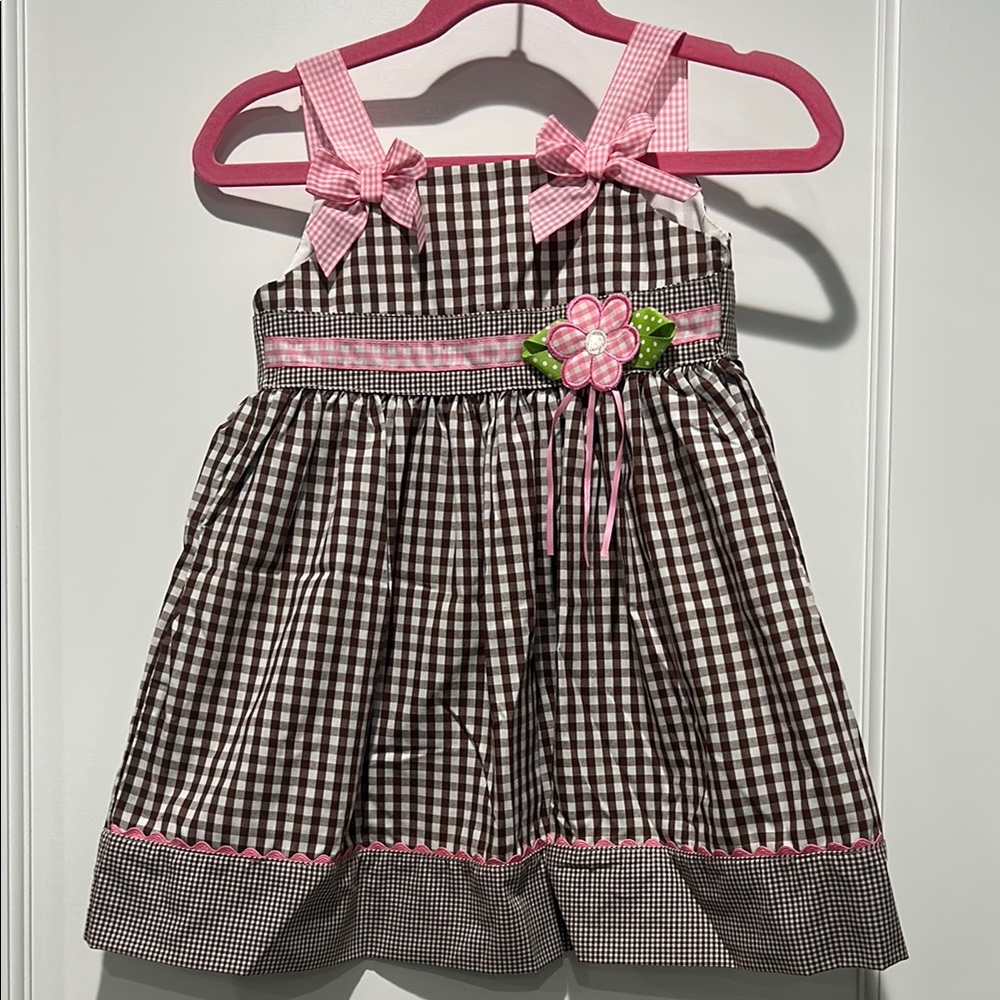 Beautiful pink and brown checkered summer dress size 24 months!